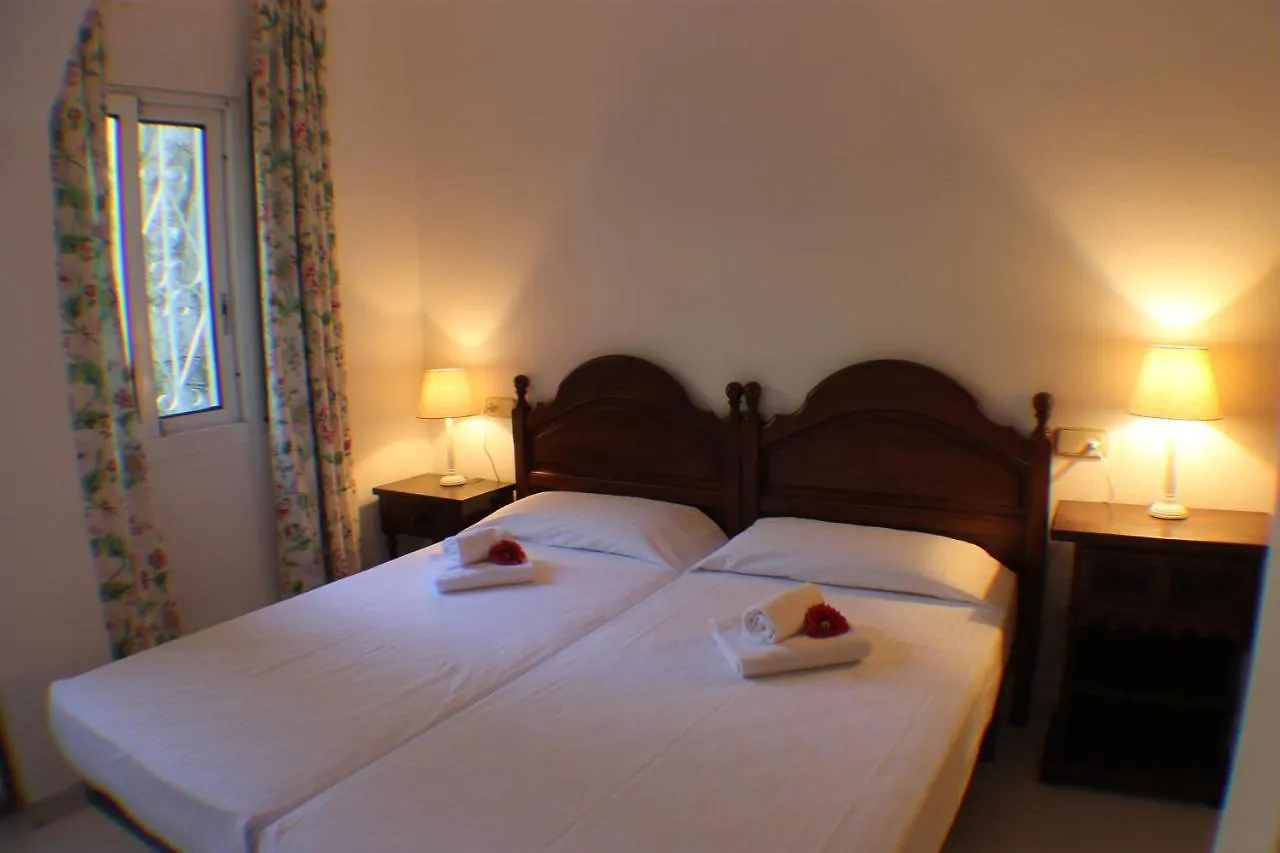 Agi Villa Cibeles Roses Hiszpania